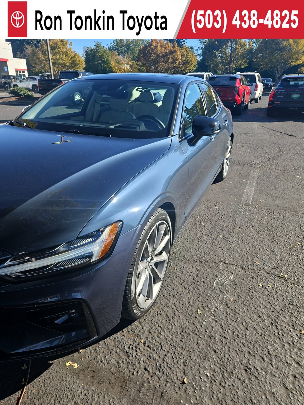 Used 2021 Volvo S60 T5 Momentum w/ Advanced Package AWD/4WD image 1