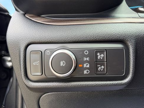 Used 2020 Ford Explorer Limited RWD image 23