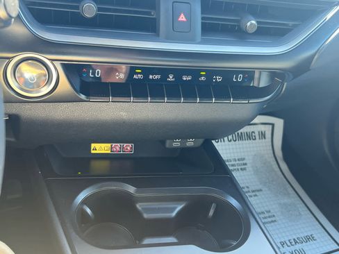 Used 2024 Lexus UX 250h F Sport image 20