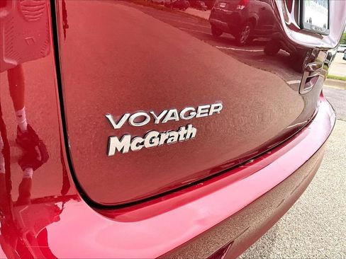 Used 2023 Chrysler Voyager LX FWD image 27
