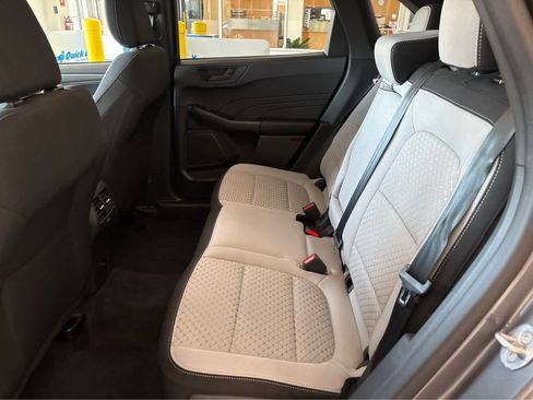Used 2023 Ford Escape Active AWD/4WD image 27