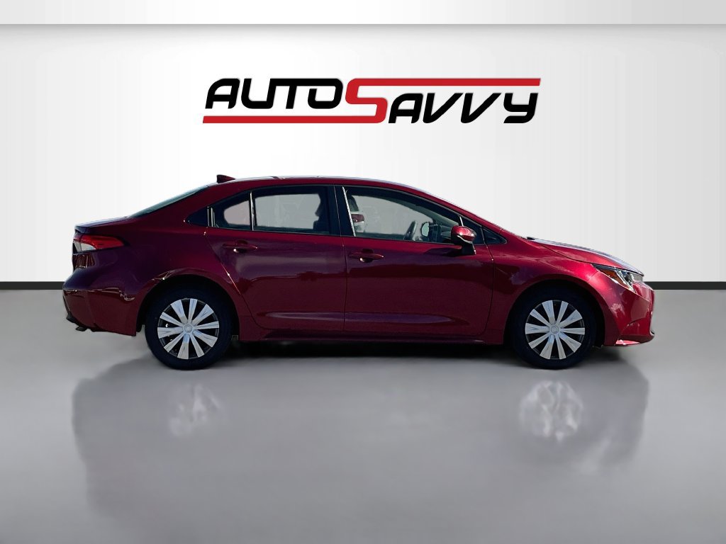 Used 2025 Toyota Corolla LE FWD image 8