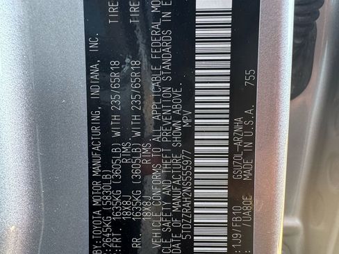 Used 2022 Toyota Highlander LE image 39