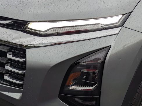 Used 2025 Chevrolet Equinox LT image 11