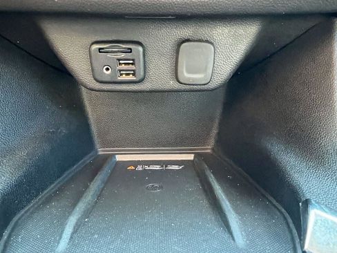 Used 2021 Chevrolet Traverse Premier w/ Redline Edition image 23