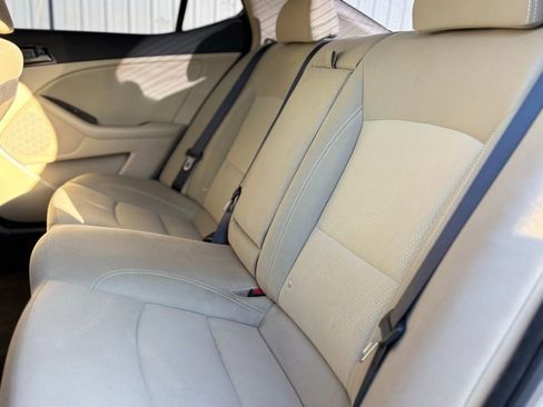 Used 2012 Kia Optima LX image 20