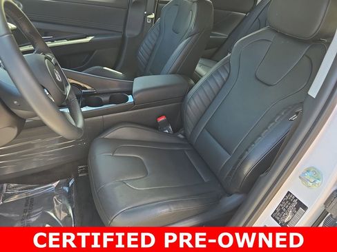 Used 2025 Hyundai Elantra Limited FWD image 14