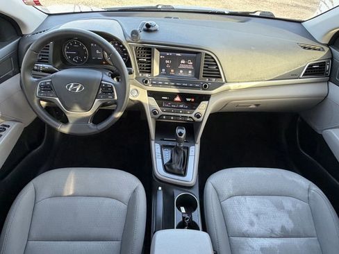 Used 2018 Hyundai Elantra Value Edition FWD image 11