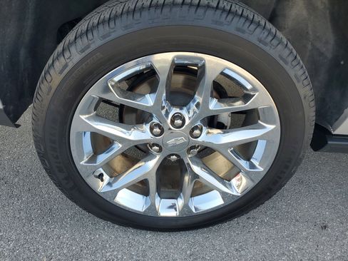 Used 2017 Cadillac Escalade ESV Platinum image 33