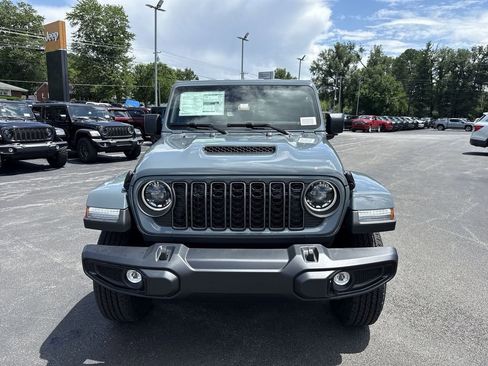 New 2026 Jeep Gladiator Sport AWD/4WD image 16