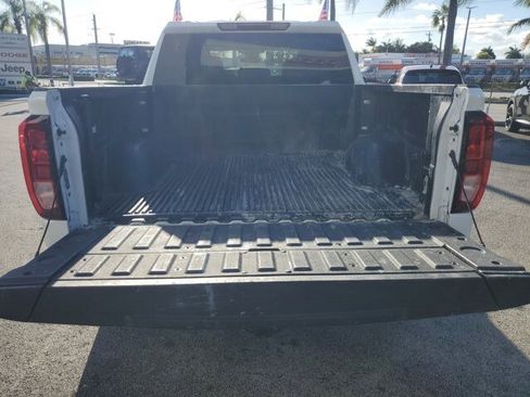 Used 2024 GMC Sierra 1500 SLE image 12