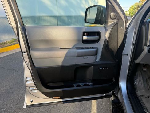 Used 2010 Toyota Sequoia Limited AWD/4WD image 16