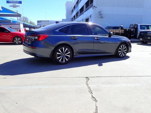 Used 2023 Honda Civic EX image 4