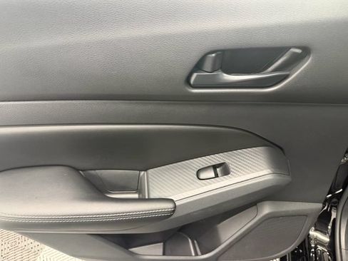 Certified 2025 Nissan Altima 2.5 SV FWD image 16