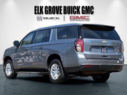 Used 2022 Chevrolet Suburban LT AWD/4WD image 6