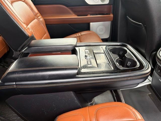 Used 2020 Lincoln Navigator L Reserve w/ Equipment Group 208A Reserve AWD/4WD image 34