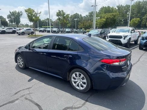 Used 2021 Toyota Corolla LE FWD image 7