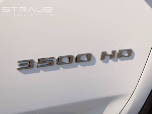 Used 2022 Chevrolet Silverado 3500 LT w/ Convenience Package AWD/4WD image 11