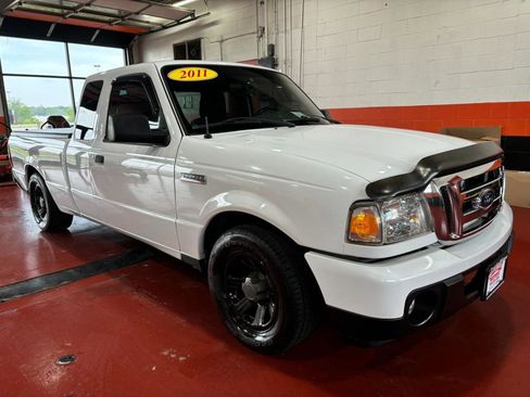 Used 2011 Ford Ranger XLT image 4