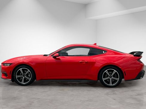 Used 2024 Ford Mustang Coupe RWD image 2
