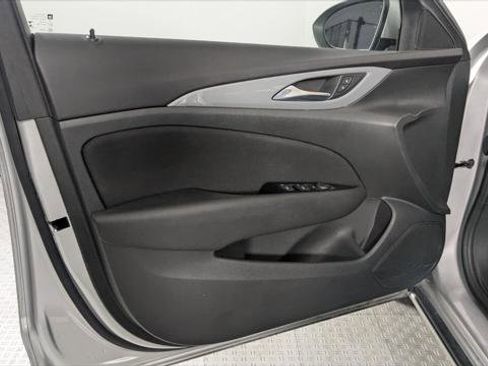 Used 2018 Buick Regal Preferred image 13