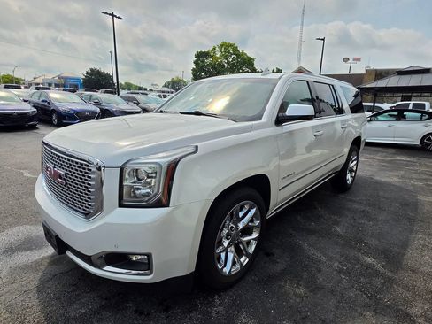 Used 2017 GMC Yukon XL Denali w/ Open Road Package AWD/4WD image 33