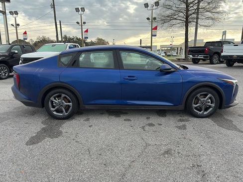 Used 2025 Kia K4 LXS image 8