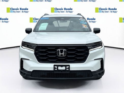 Certified 2025 Honda Pilot Sport image 2