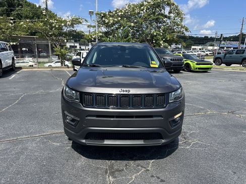 Used 2018 Jeep Compass Latitude w/ Popular Equipment Group FWD image 4