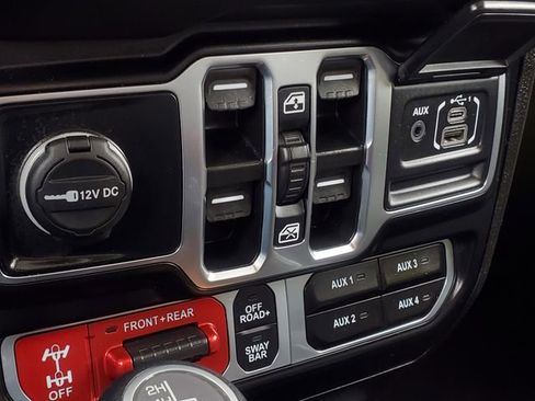 Used 2024 Jeep Wrangler Unlimited Rubicon image 29