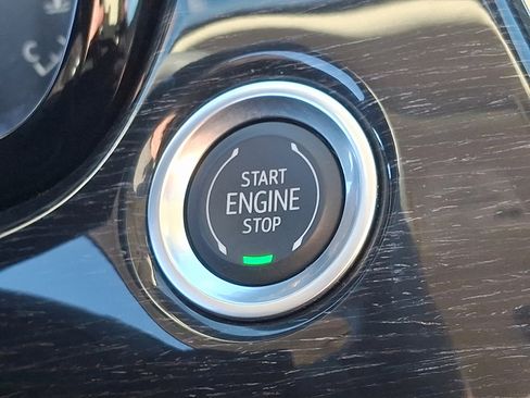 Used 2023 Cadillac XT6 Premium Luxury image 24