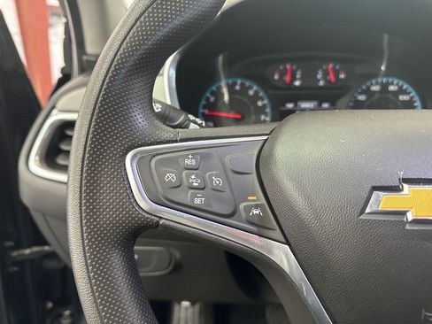 Used 2020 Chevrolet Equinox LS w/ LS Convenience Package image 12