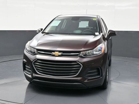 Used 2021 Chevrolet Trax LS image 8