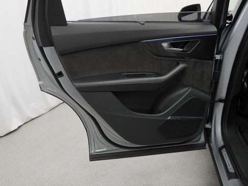 Used 2021 Audi SQ7 Prestige image 44