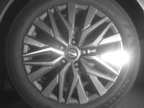 Used 2025 Nissan Altima 2.5 SV image 14