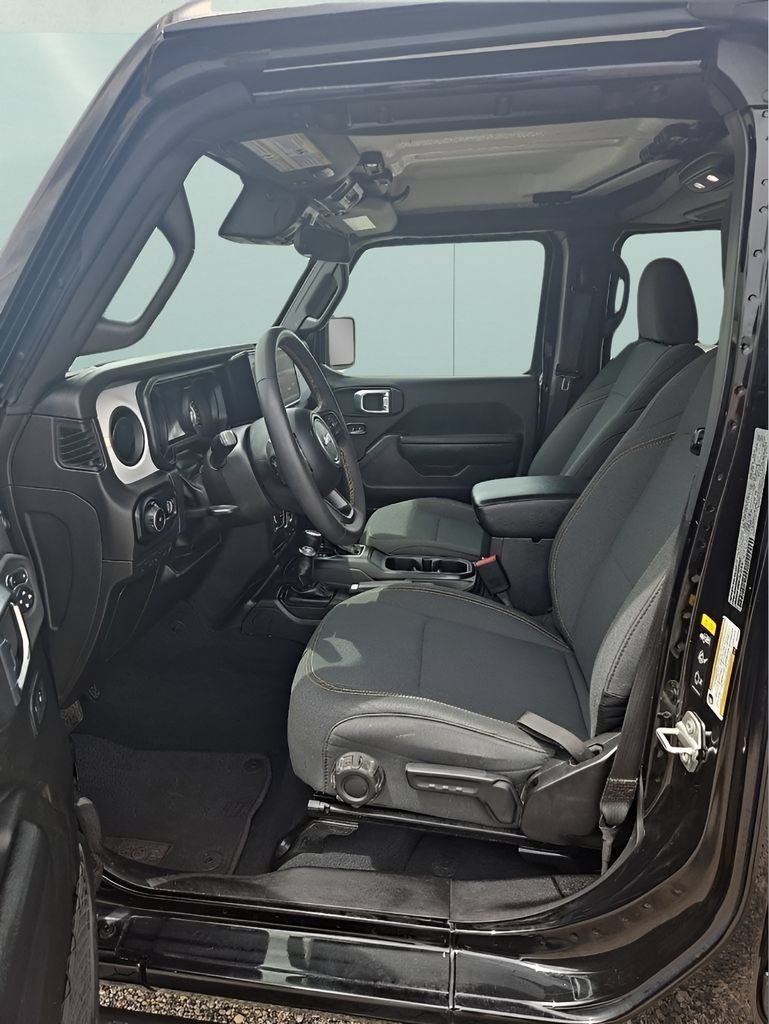 Used 2024 Jeep Wrangler Unlimited Sport AWD/4WD image 18