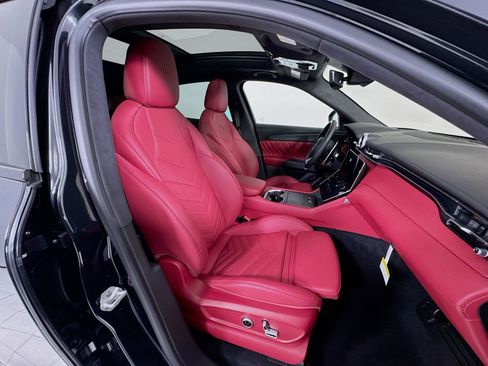 New 2025 Maserati Grecale Modena image 29