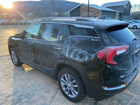 Used 2024 GMC Terrain SLT image 7