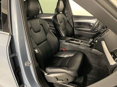 Used 2022 Volvo XC90 T5 Momentum w/ Advanced Package image 40