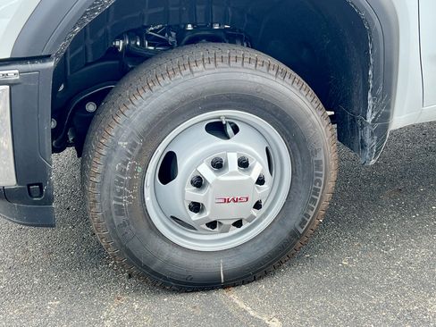 New 2026 GMC Sierra 3500 Pro w/ Convenience Package AWD/4WD image 11