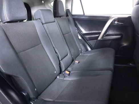 Used 2017 Toyota RAV4 XLE AWD/4WD image 37