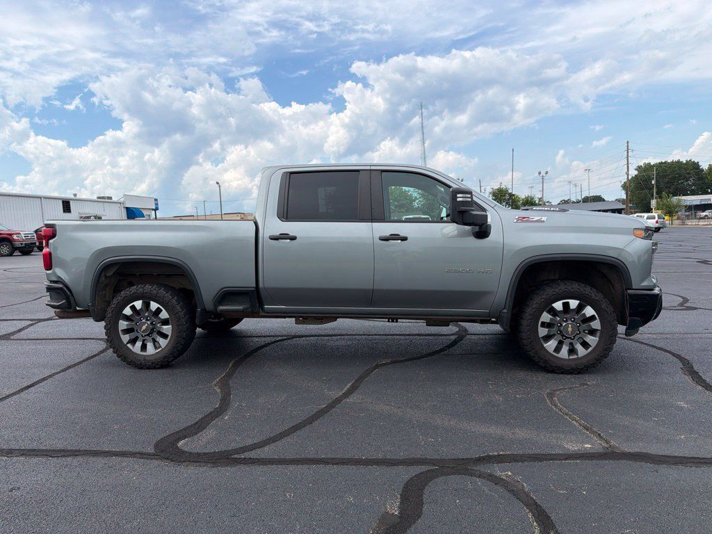 Used 2024 Chevrolet Silverado 2500 Custom w/ Custom Value Package AWD/4WD image 1