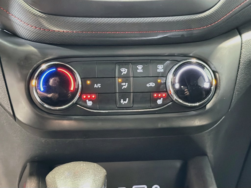 Used 2022 Chevrolet TrailBlazer RS AWD/4WD image 17