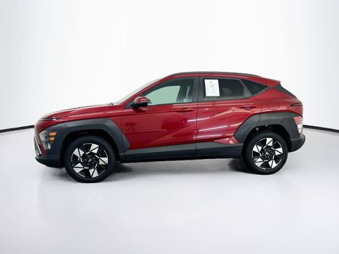Used 2025 Hyundai Kona SEL AWD/4WD image 4
