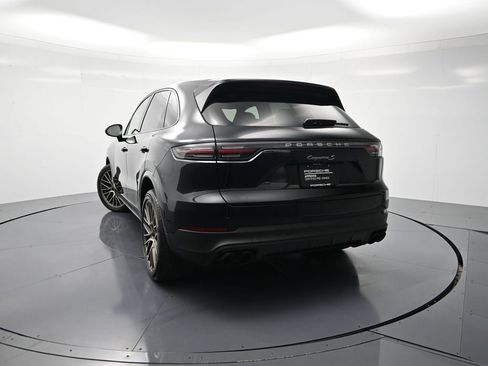 Certified 2023 Porsche Cayenne S Platinum image 27