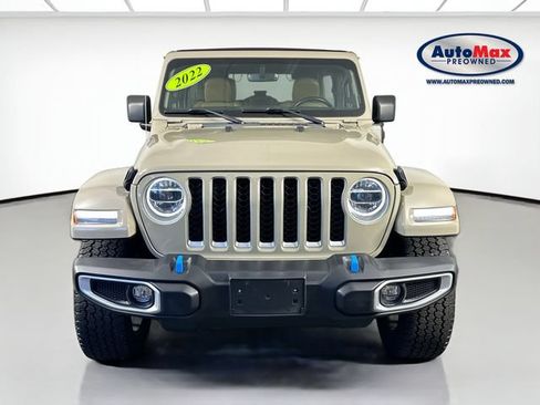Used 2022 Jeep Wrangler Unlimited Sahara AWD/4WD image 7