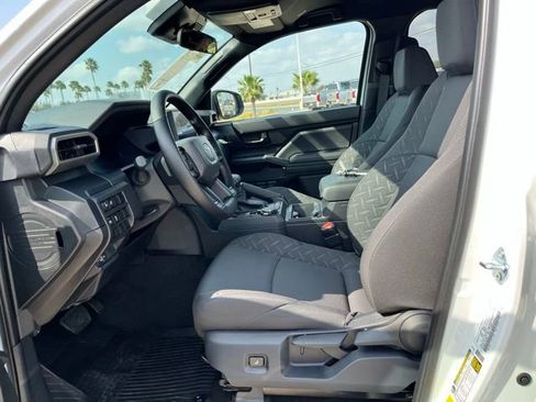 New 2026 Toyota Tacoma SR AWD/4WD image 15