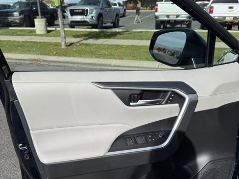 New 2025 Toyota RAV4 XLE Premium image 15