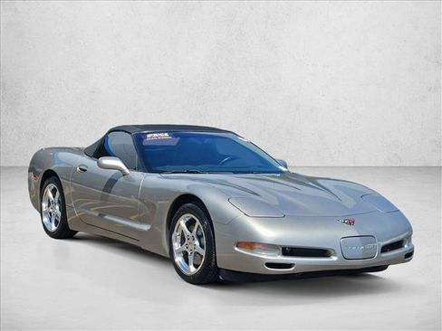 Used 2001 Chevrolet Corvette Convertible w/ Preferred Equipment Group2 RWD image 2