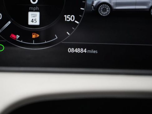 Used 2019 Land Rover Range Rover Velar R-Dynamic SE AWD/4WD image 22